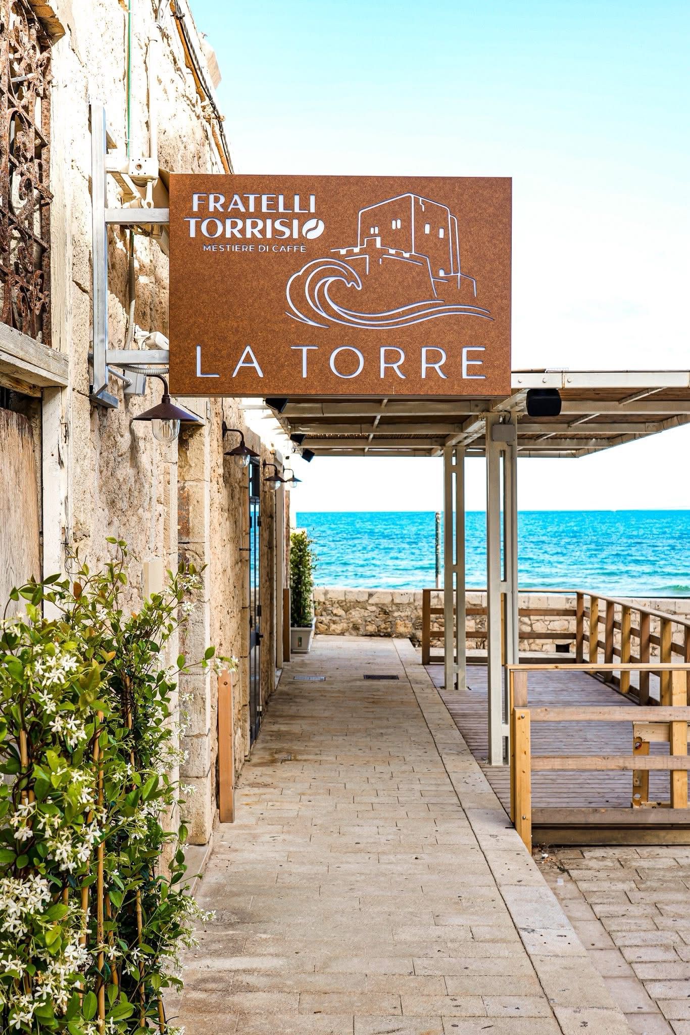 La Torre — ingresso sul mare
